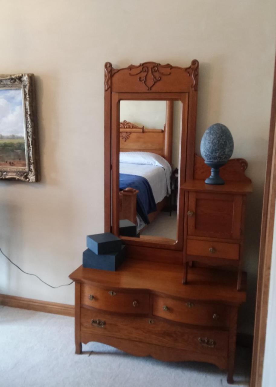 Inntiquity, A Country Inn Logansport Luaran gambar