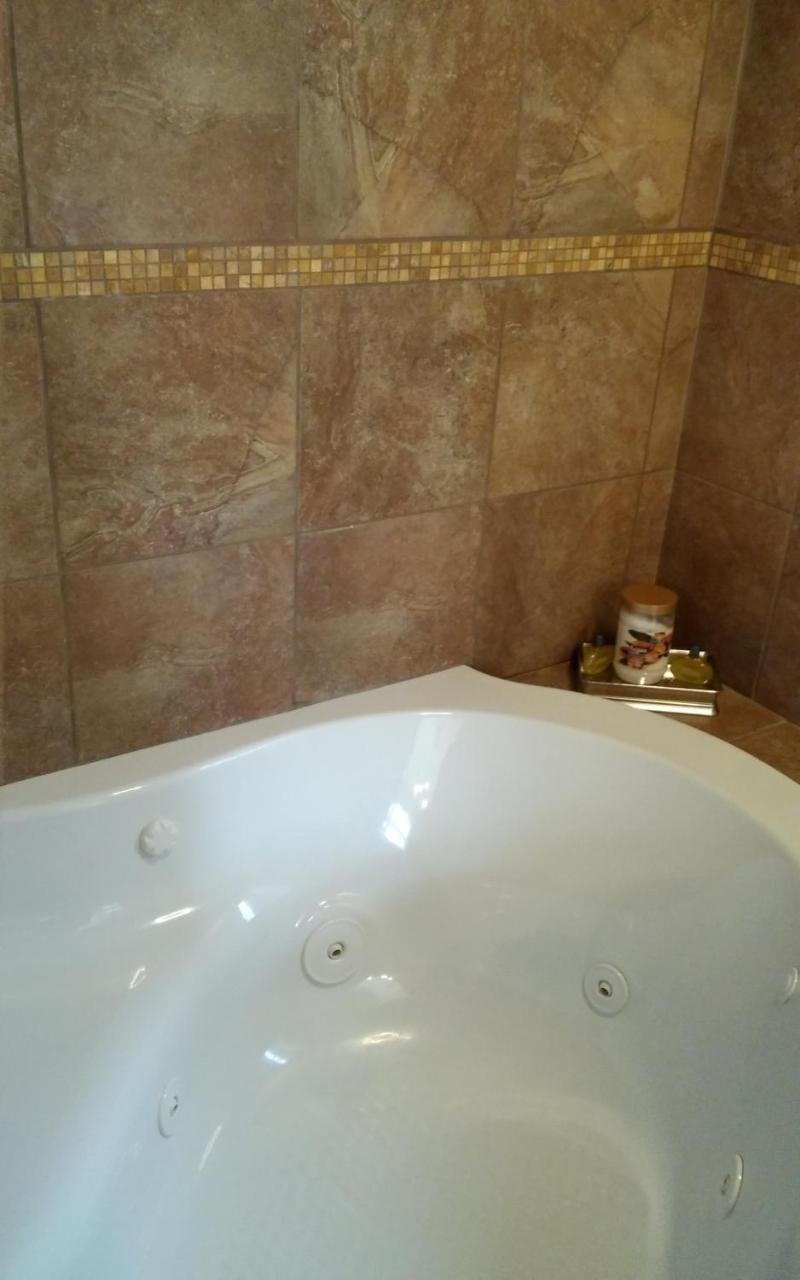 Inntiquity, A Country Inn Logansport Luaran gambar